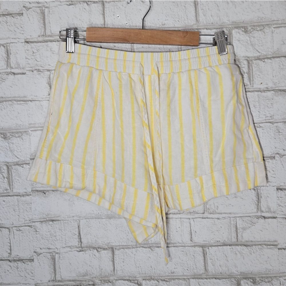Universal‎ Thread linen blend shorts